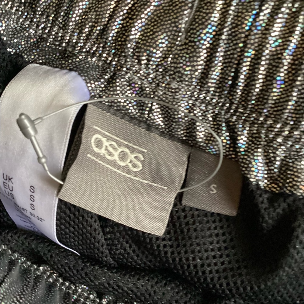 ASOS metallic shorts - Picture 2 of 10